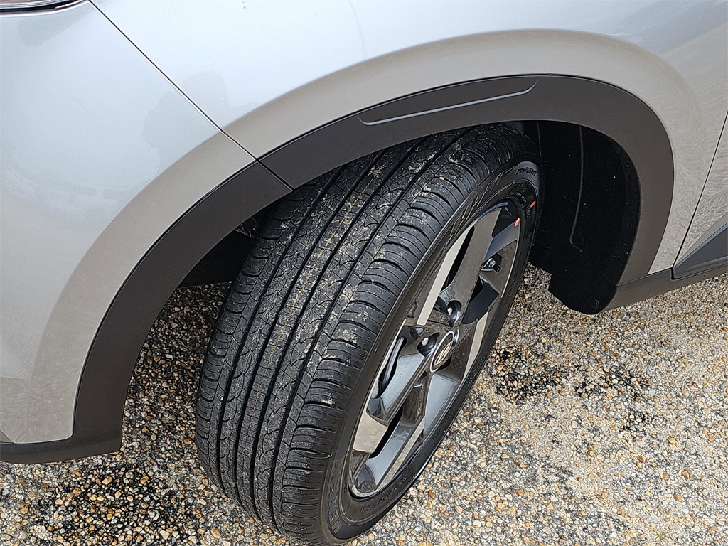 2026 Hyundai Venue SEL Image 11 of 34