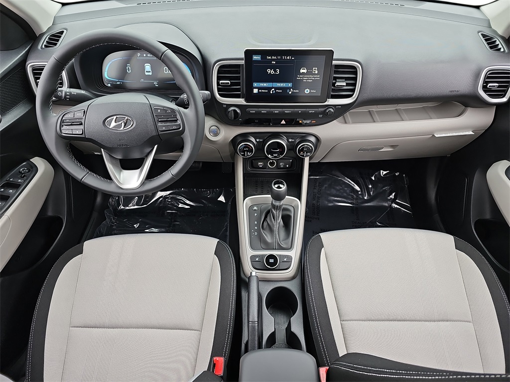 2026 Hyundai Venue SEL Image 17 of 34