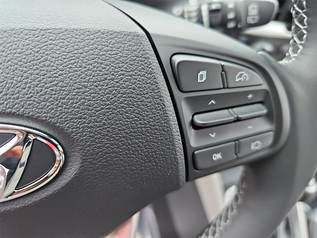 2026 Hyundai Venue SEL Image 28 of 34