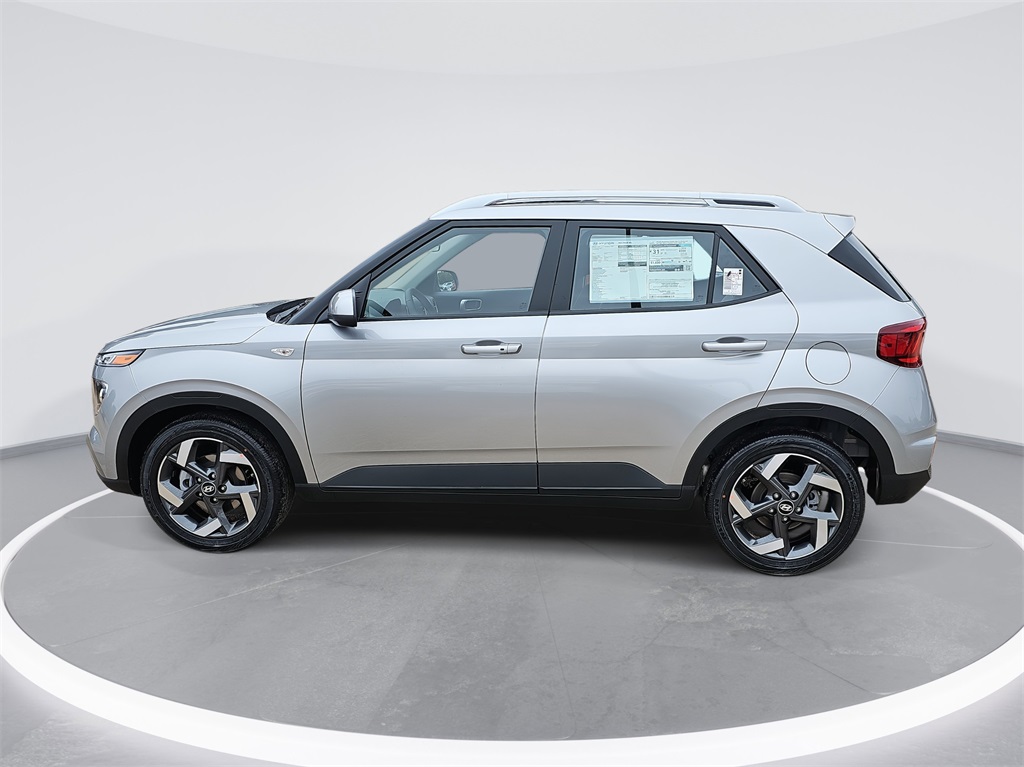 2026 Hyundai Venue SEL Image 8 of 34