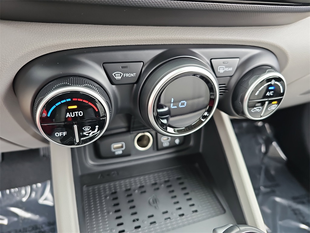 2026 Hyundai Venue SEL Image 33 of 34