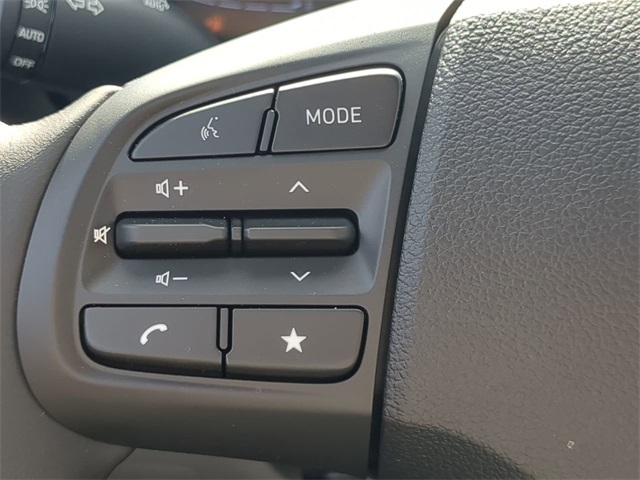 2026 Hyundai Venue SEL Image 18 of 27