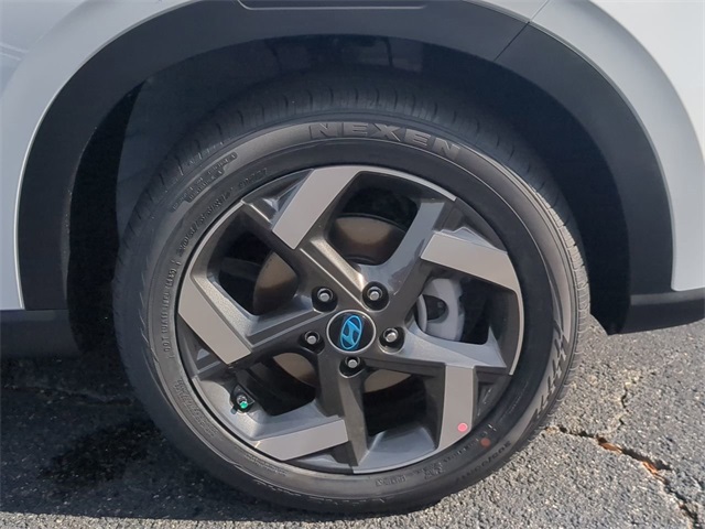 2026 Hyundai Venue SEL Image 9 of 27