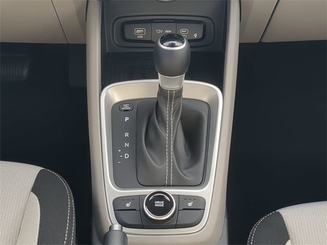 2026 Hyundai Venue SEL Image 17 of 27