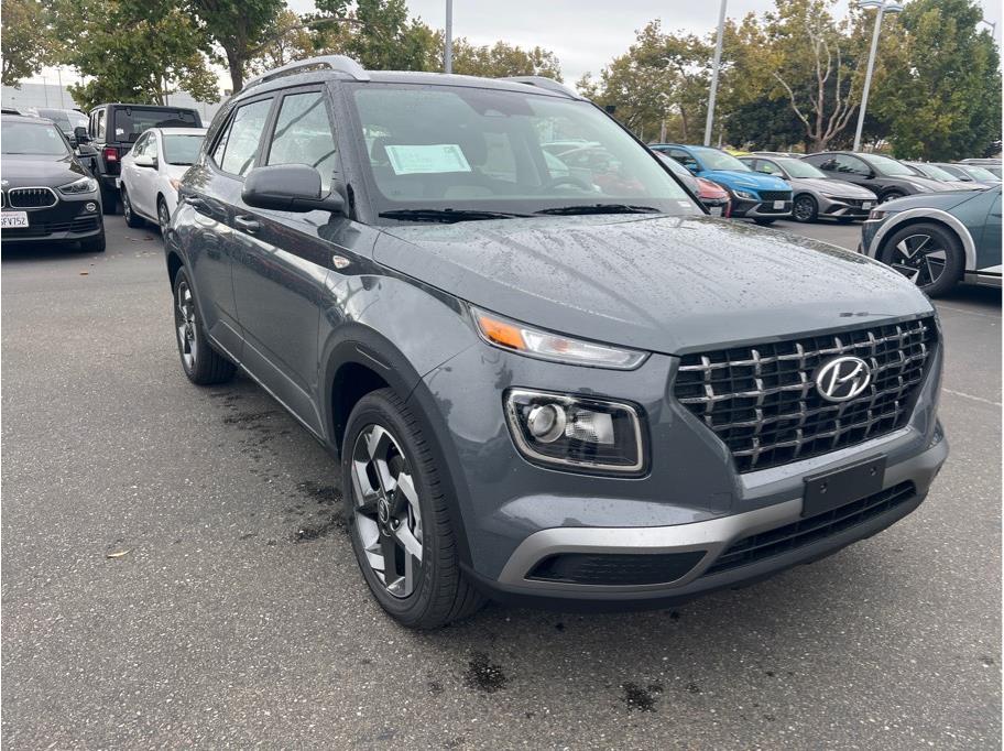 2026 Hyundai Venue SEL Image 4 of 22