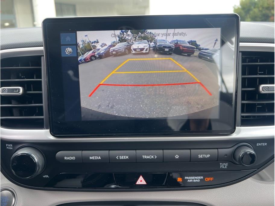 2026 Hyundai Venue SEL Image 17 of 22