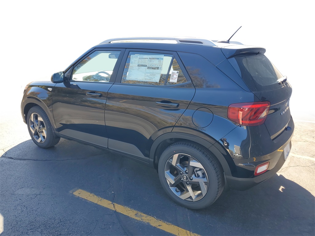 2026 Hyundai Venue SEL Image 5 of 25