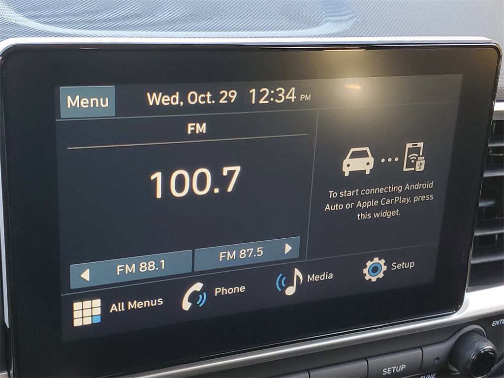 2026 Hyundai Venue SEL Image 16 of 25