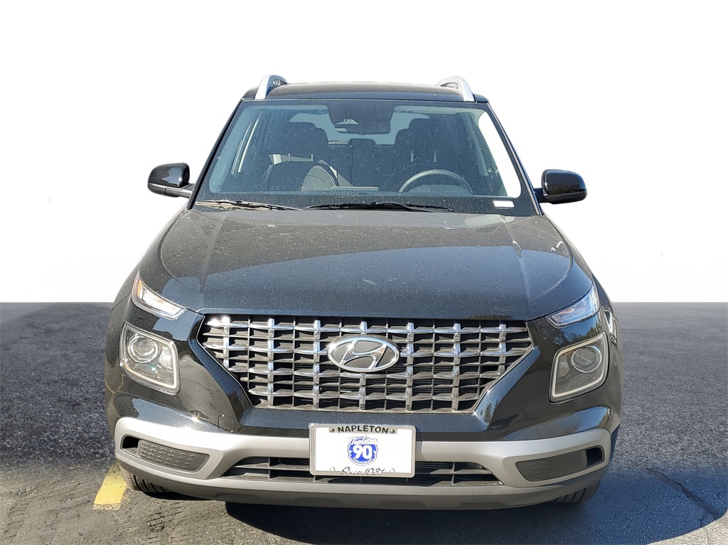 2026 Hyundai Venue SEL Image 2 of 25