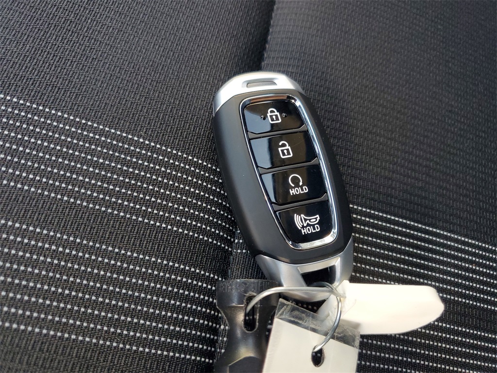 2026 Hyundai Venue SEL Image 20 of 25