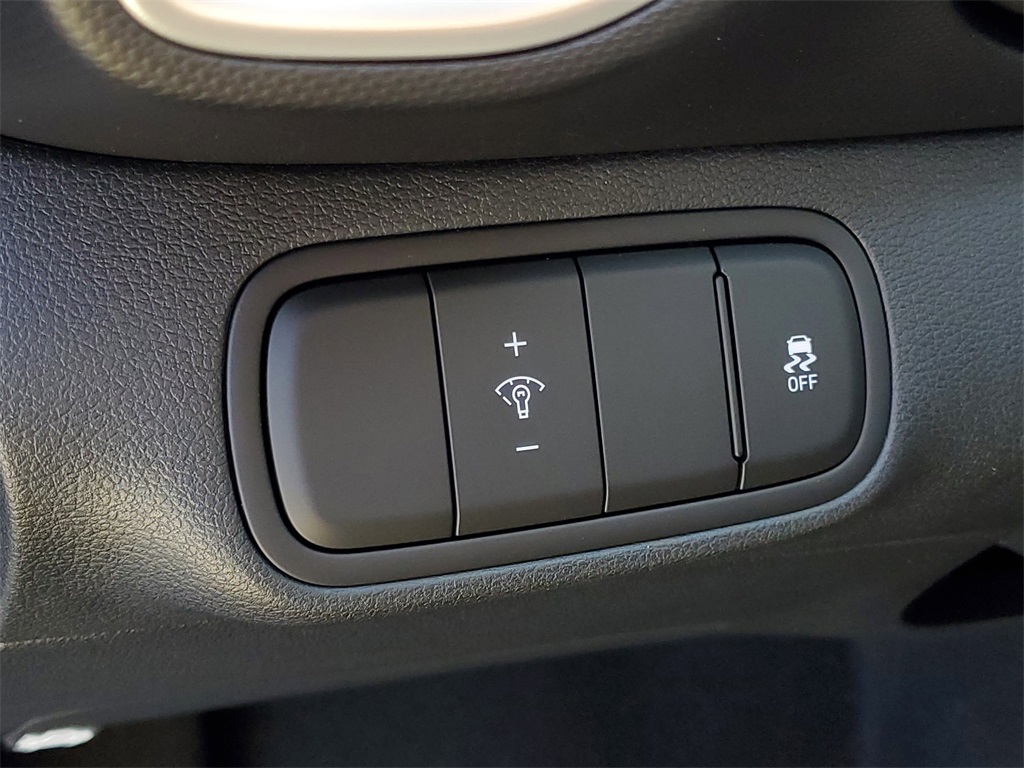 2026 Hyundai Venue SEL Image 18 of 25