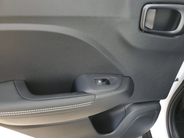 2026 Hyundai Venue SEL Image 18 of 30