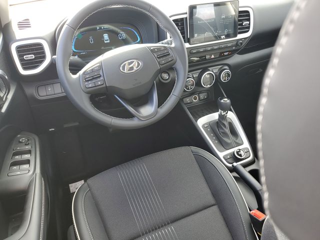 2026 Hyundai Venue SEL Image 22 of 30