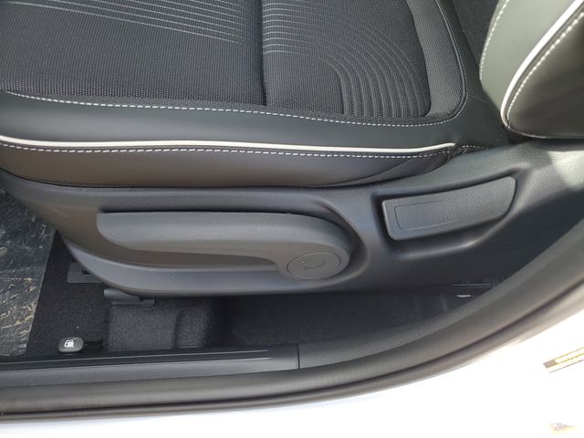 2026 Hyundai Venue SEL Image 28 of 30