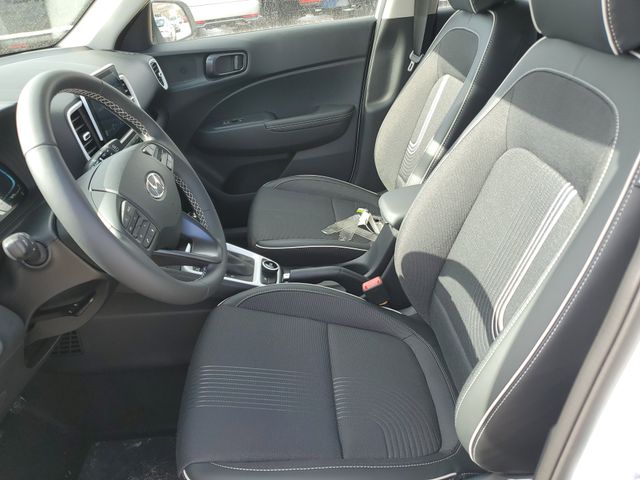 2026 Hyundai Venue SEL Image 10 of 30