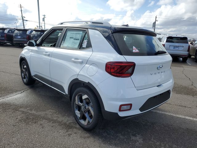 2026 Hyundai Venue SEL Image 4 of 30