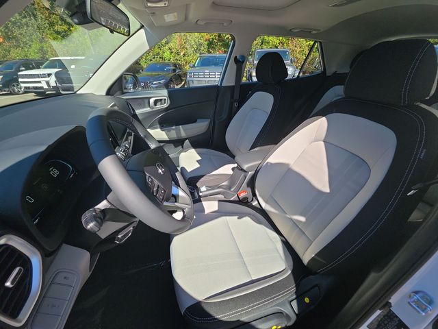 2026 Hyundai Venue SEL Image 41 of 45