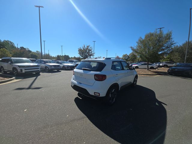 2026 Hyundai Venue SEL Image 9 of 45