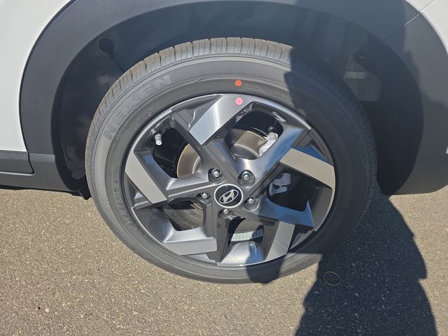 2026 Hyundai Venue SEL Image 17 of 45
