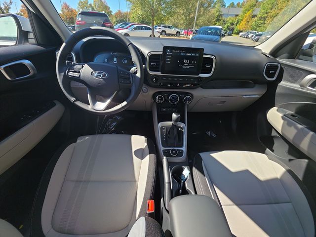 2026 Hyundai Venue SEL Image 23 of 45