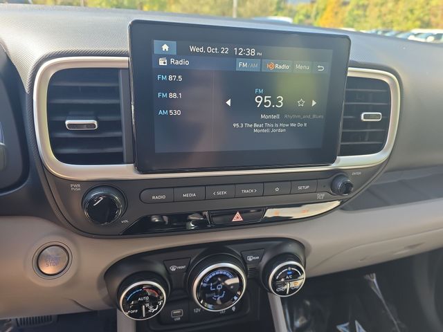 2026 Hyundai Venue SEL Image 31 of 45