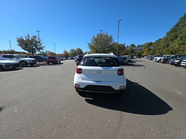 2026 Hyundai Venue SEL Image 11 of 45