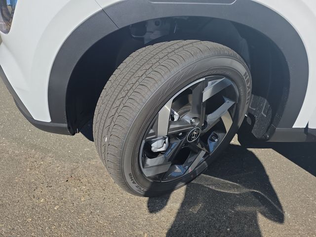 2026 Hyundai Venue SEL Image 18 of 45
