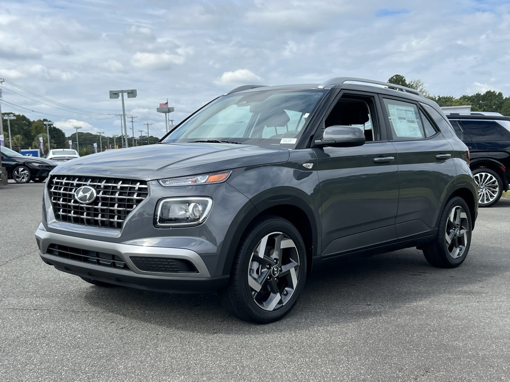 2026 Hyundai Venue SEL Image 1 of 16