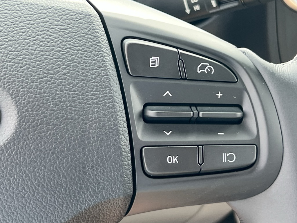 2026 Hyundai Venue SEL Image 13 of 16