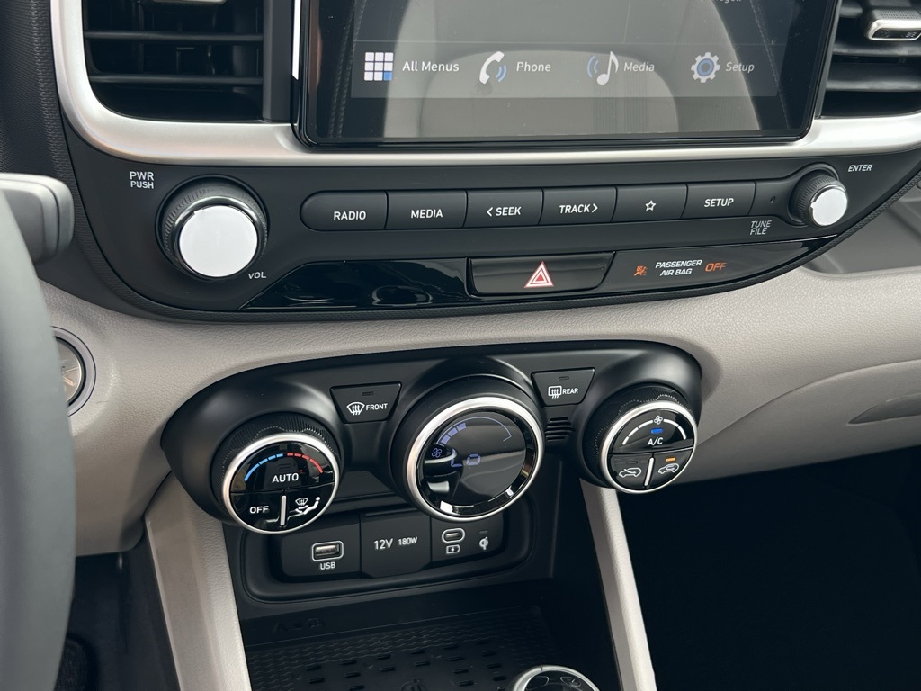 2026 Hyundai Venue SEL Image 11 of 16
