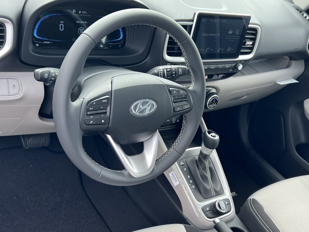 2026 Hyundai Venue SEL Image 8 of 16