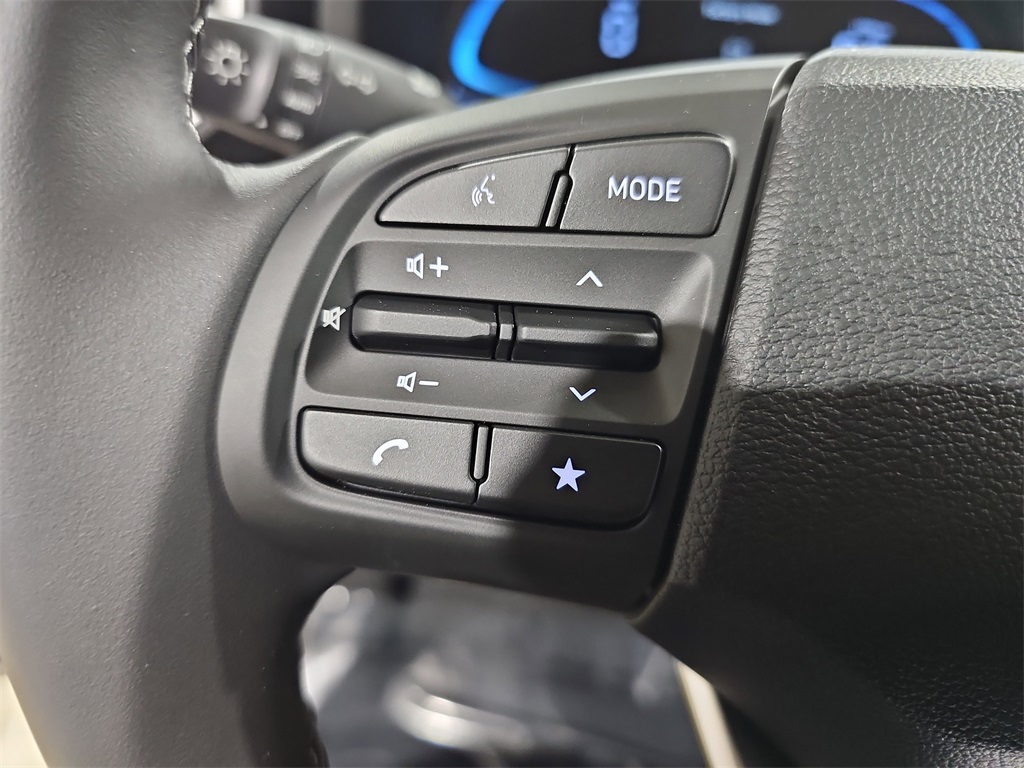 2026 Hyundai Venue SEL Image 28 of 37