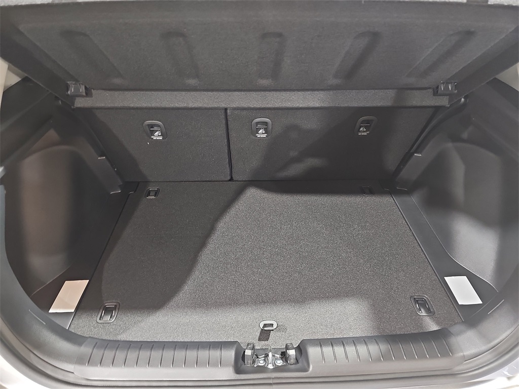 2026 Hyundai Venue SEL Image 12 of 37