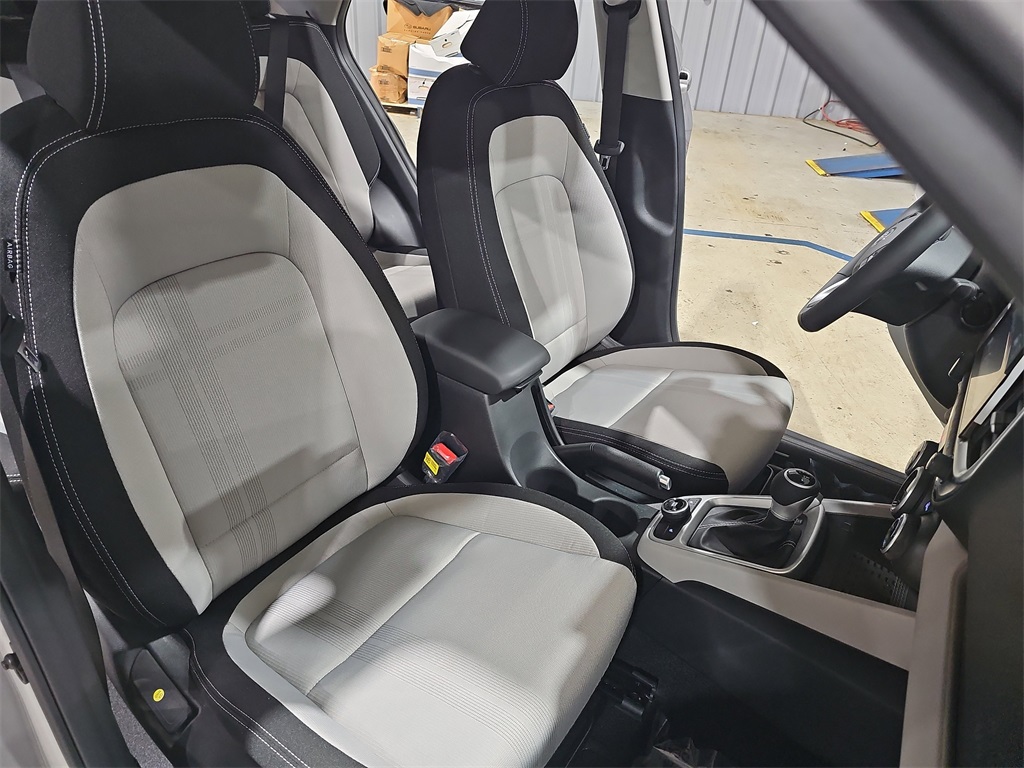 2026 Hyundai Venue SEL Image 16 of 37