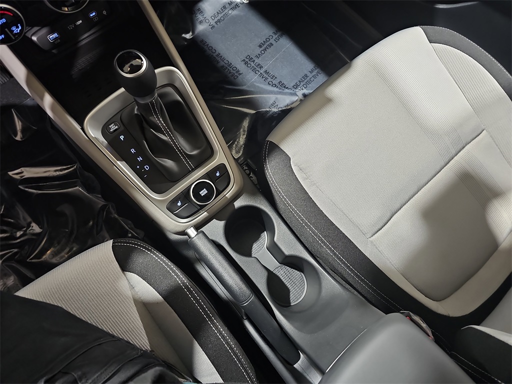 2026 Hyundai Venue SEL Image 25 of 37