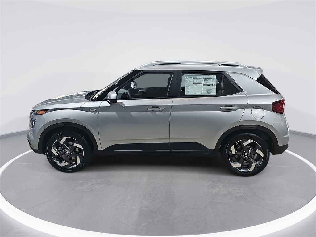 2026 Hyundai Venue SEL Image 8 of 37
