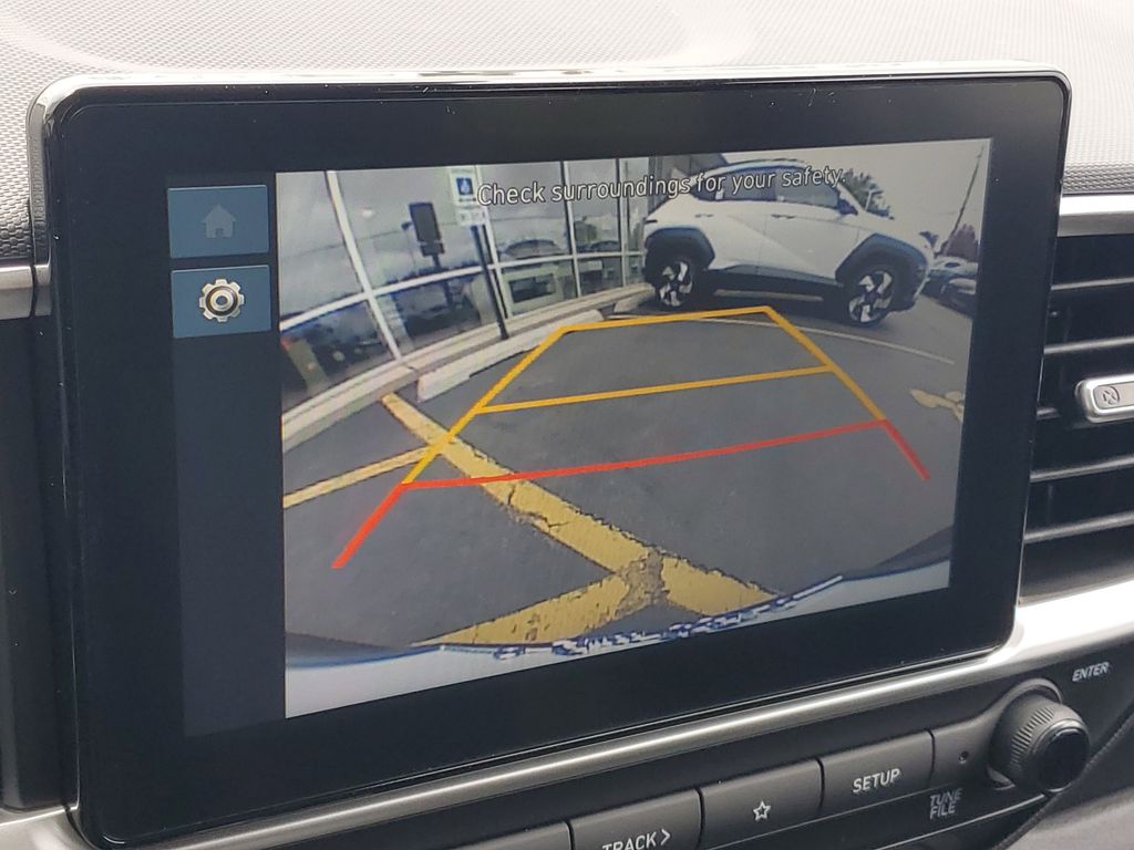 2026 Hyundai Venue SEL Image 18 of 26