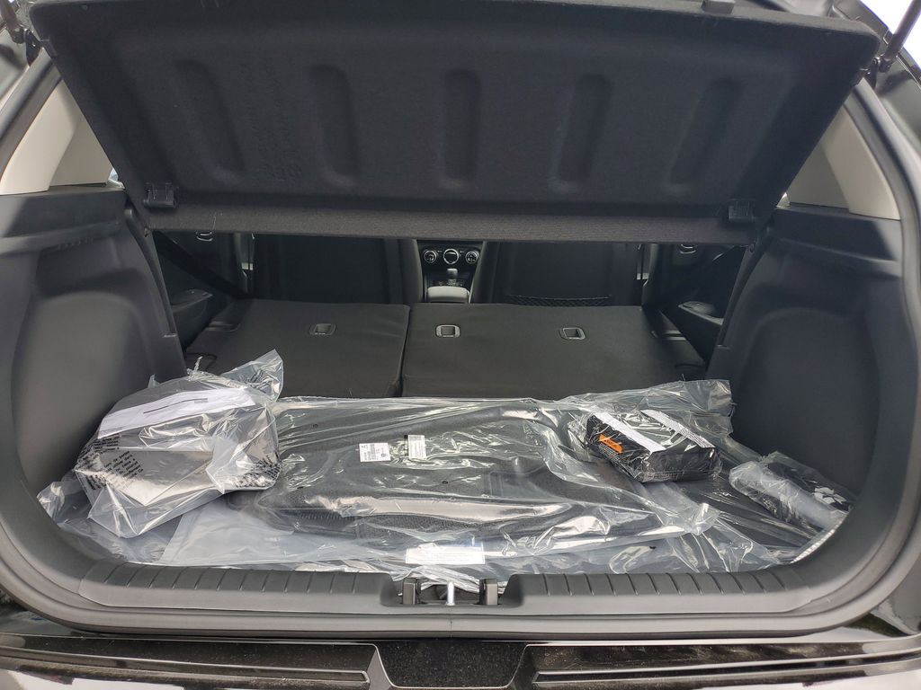 2026 Hyundai Venue SEL Image 11 of 26