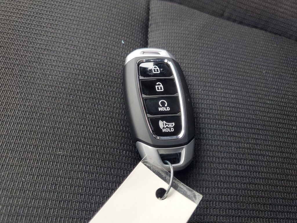 2026 Hyundai Venue SEL Image 21 of 26