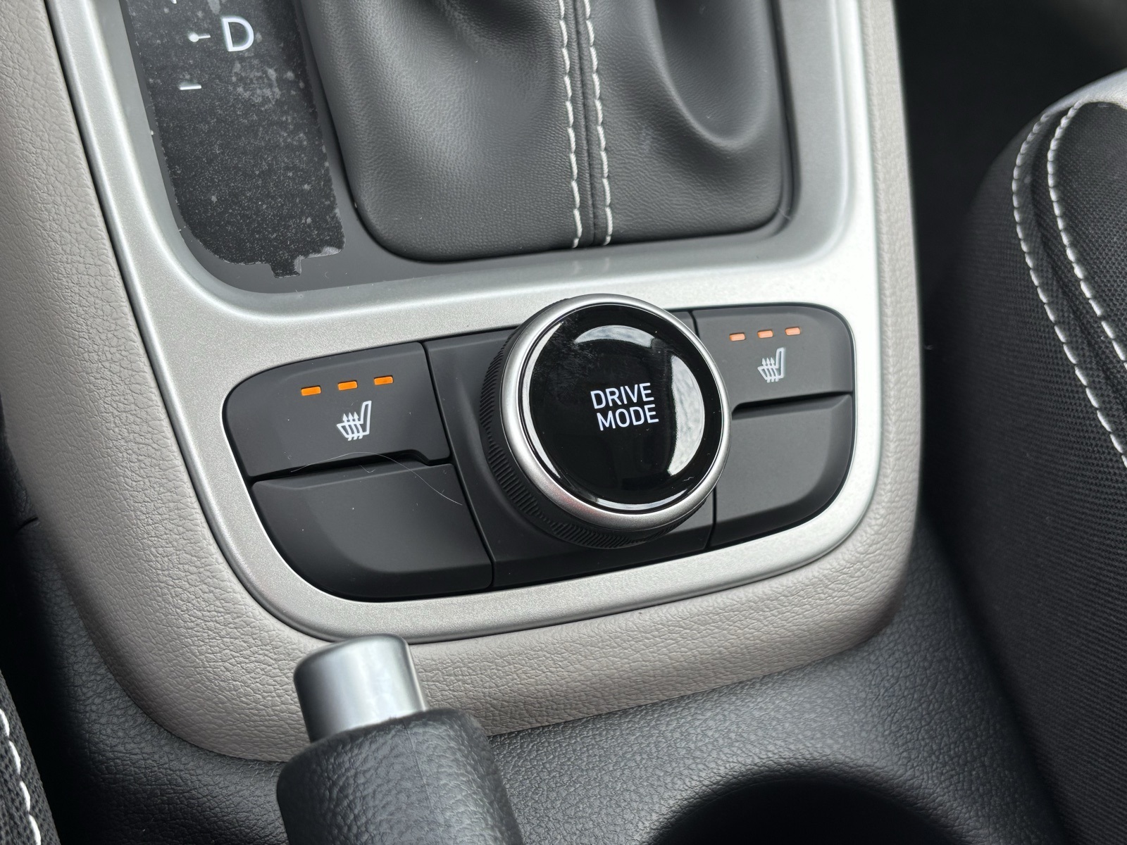 2026 Hyundai Venue SEL Image 14 of 23