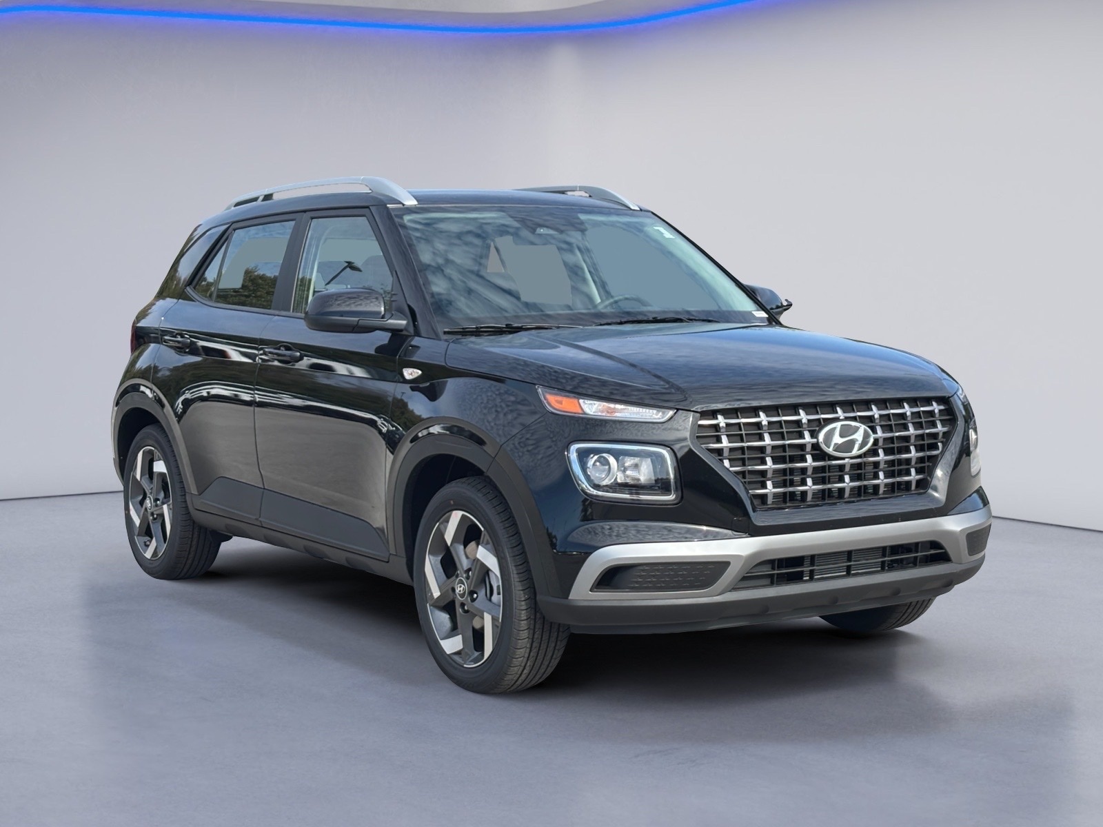 2026 Hyundai Venue SEL Image 4 of 23