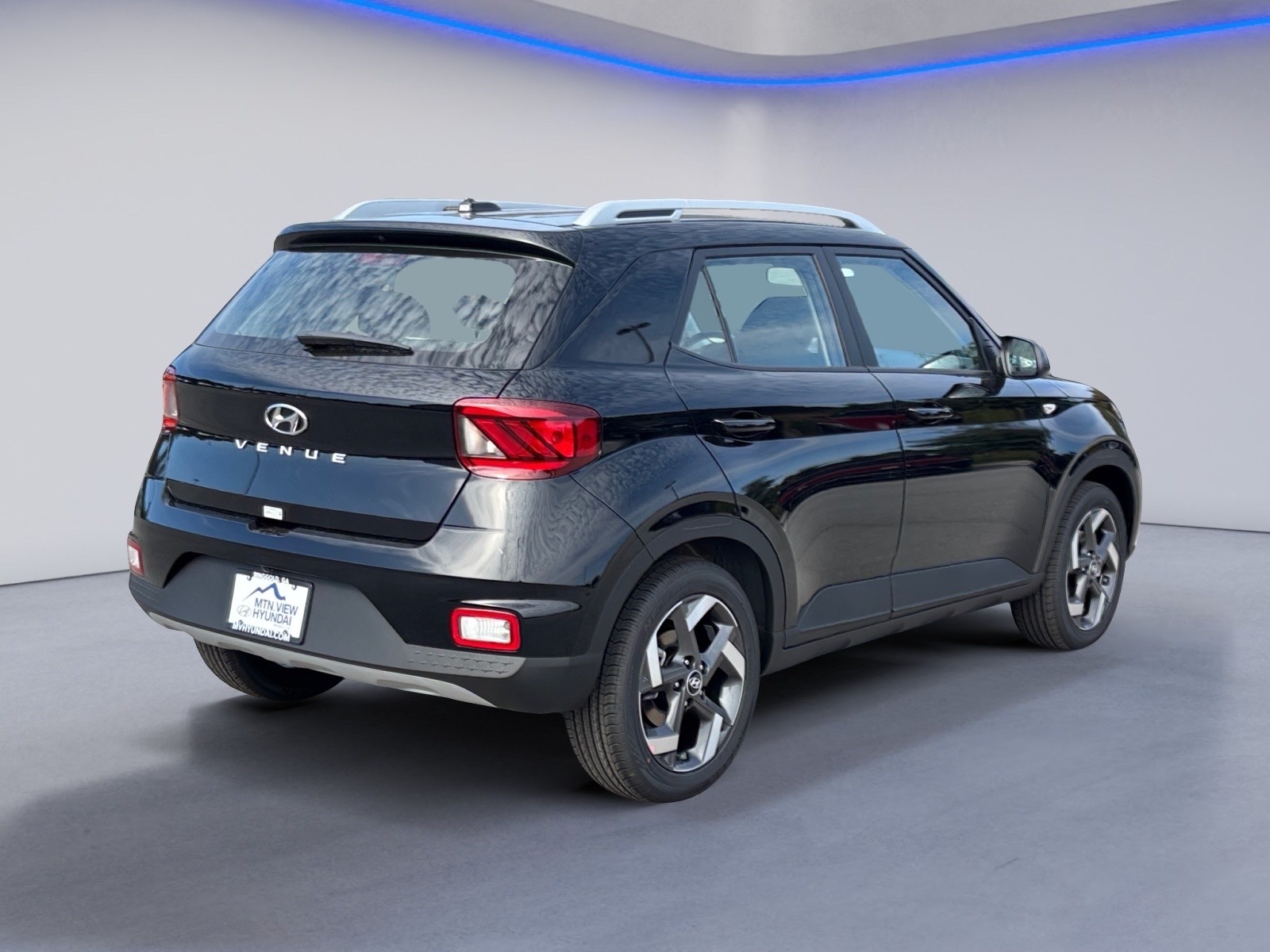 2026 Hyundai Venue SEL Image 5 of 23