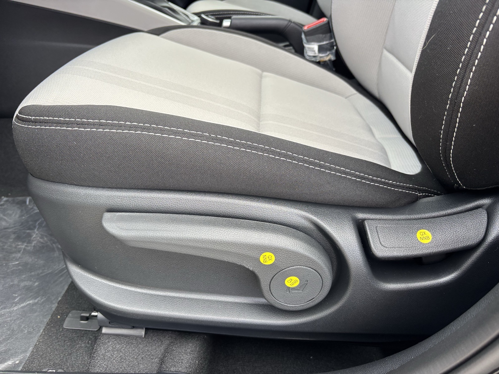 2026 Hyundai Venue SEL Image 16 of 23