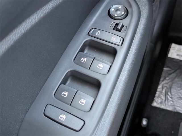 2026 Hyundai Venue SEL Image 24 of 35