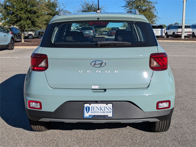 2026 Hyundai Venue SEL Image 8 of 35