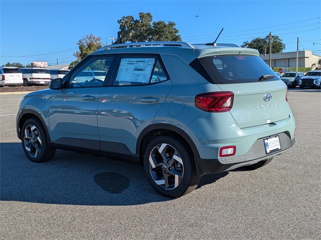 2026 Hyundai Venue SEL Image 9 of 35