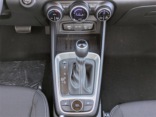 2026 Hyundai Venue SEL Image 19 of 35