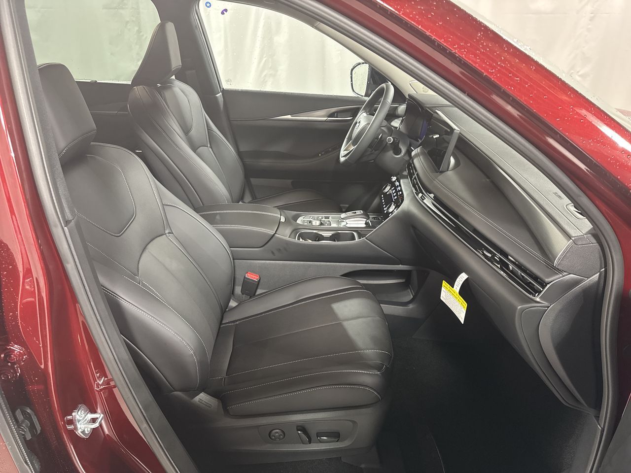 2026 INFINITI QX60 Luxe Image 14 of 34