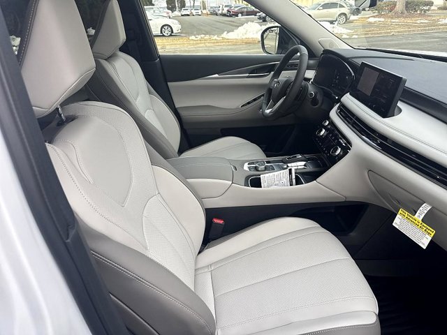 2026 INFINITI QX60 Luxe Image 14 of 25