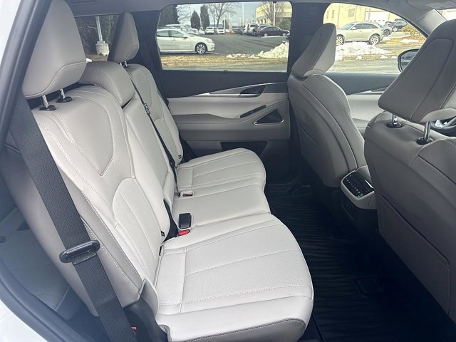 2026 INFINITI QX60 Luxe Image 11 of 25